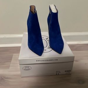 Steve Madden blue suede ankle bootie